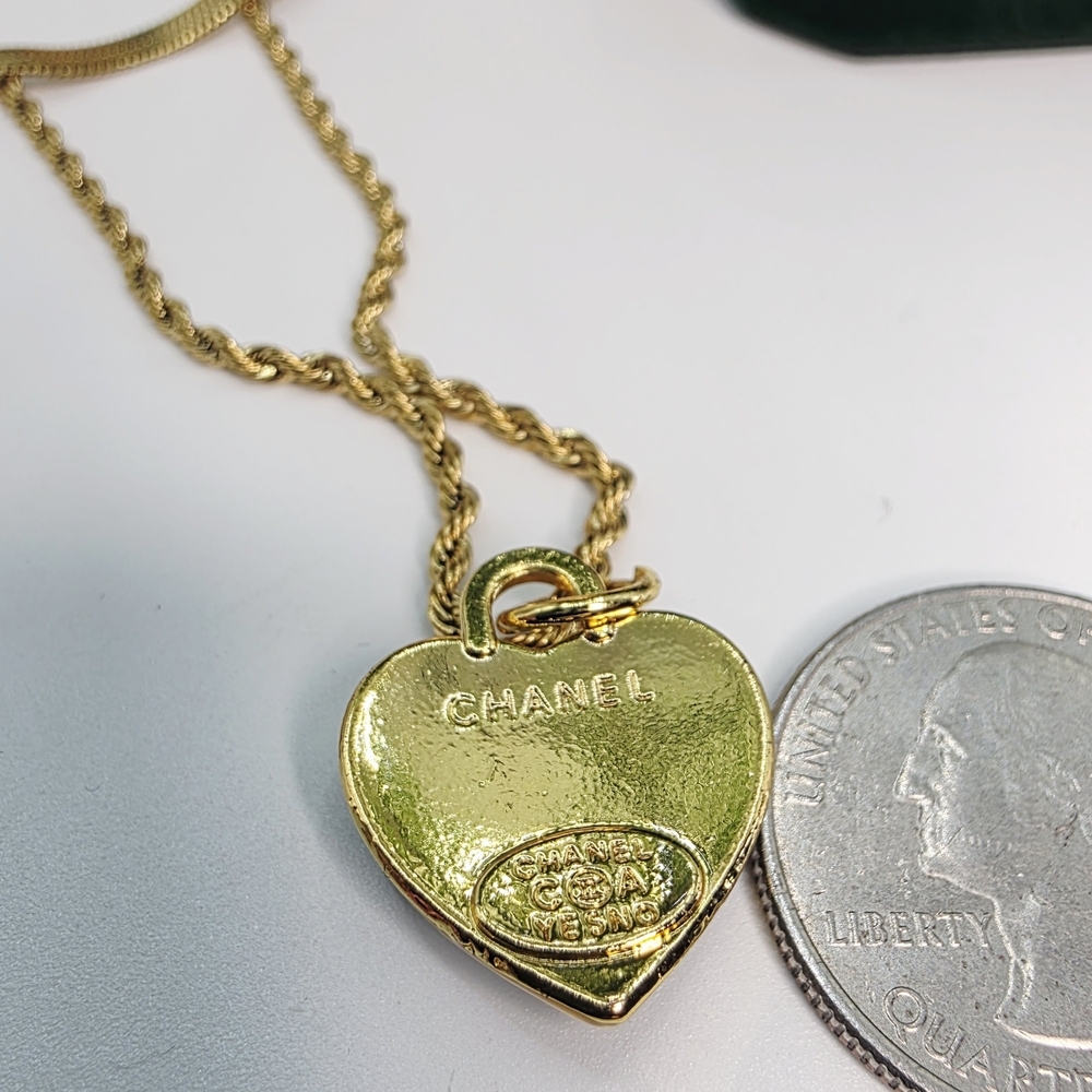 CHANEL Gold and Black Heart Necklace - Picture 4 of 5